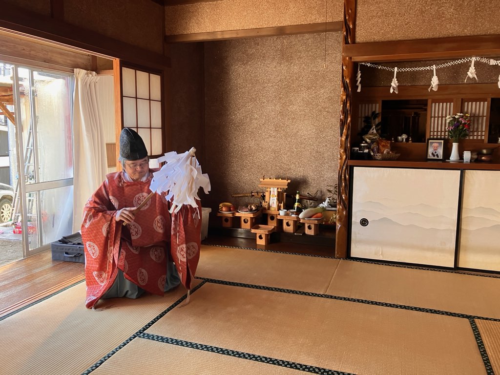 解体前のお祓いを実施しました。大安吉日の『平（たいら）』で新たな門出を祝う